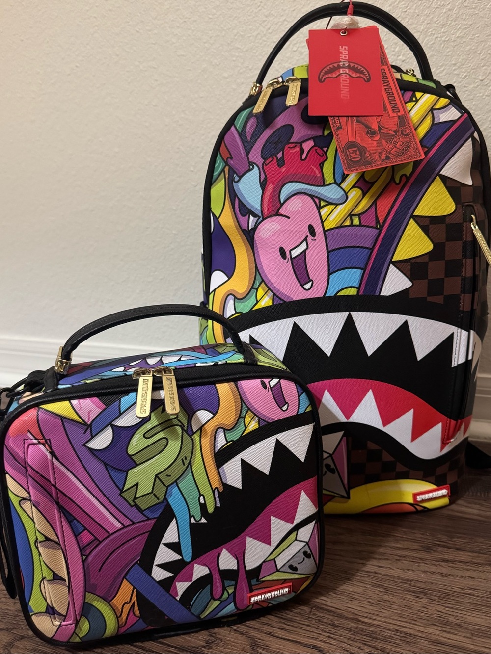 Sprayground Limited Edition Unisex Trippin Daily DLXSV Backpack & Lunchbox Set
